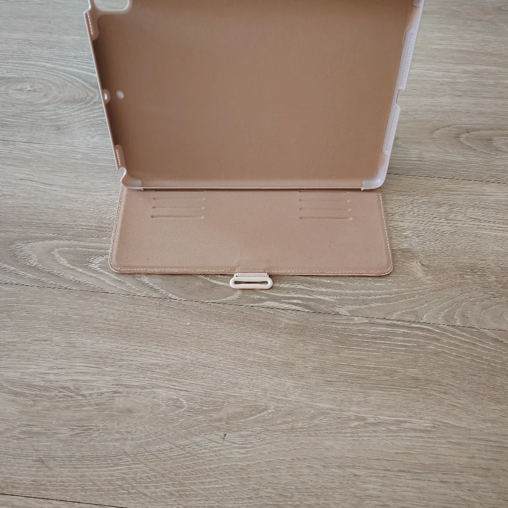 COPY - NWOT 9.7